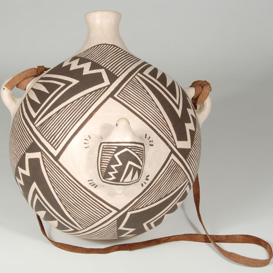 Jessie Garcia Pottery - C3639